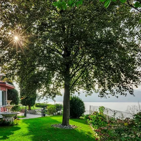 Villa Eden 8, Emma *