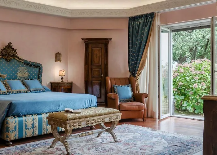 Eden 8, Emma Villa *