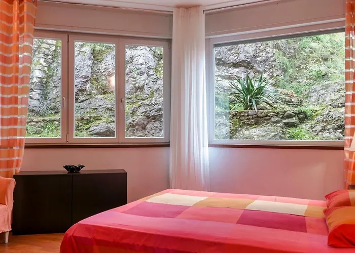 Villa Eden 8, Emma *