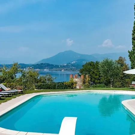 Eden 8, Emma Villa *