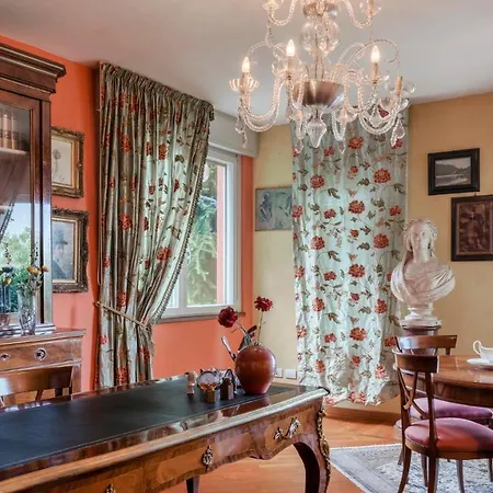 Eden 8, Emma Villa *