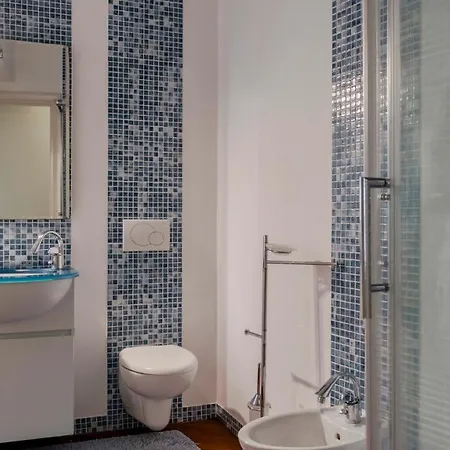 Villa Eden 8, Emma Ispra