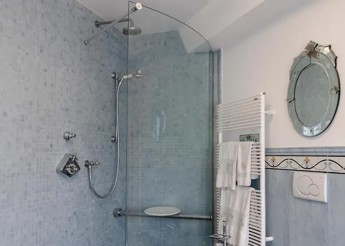 Eden 8, Emma * Ispra