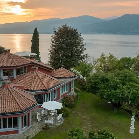 Villa Eden 8, Emma