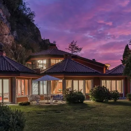 Villa Eden 8, Emma